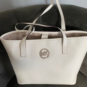 LIKE NEW MK TOTE